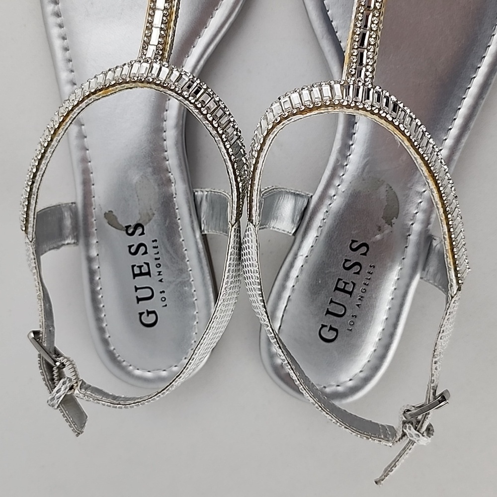 GUESS Women's Flat Silver Bejeweled Rhinestones Thong Sandals Size 8M - Picture 10 of 15